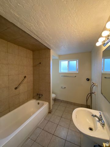 1962 W 4700 S, Roy, UT 84067