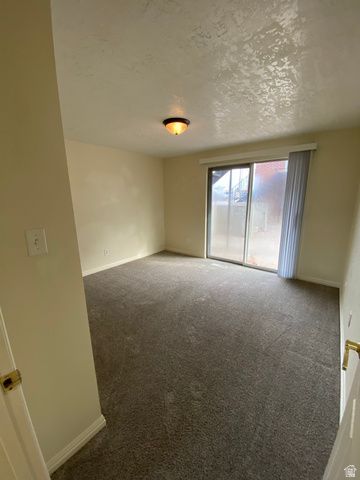 1962 W 4700 S, Roy, UT 84067