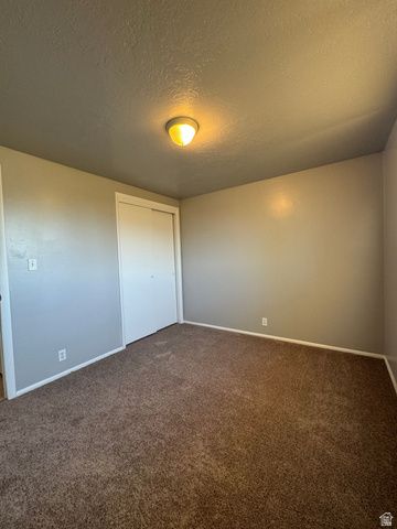 1962 W 4700 S, Roy, UT 84067