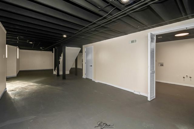 7811 S Wabash Avenue, Chicago, IL 60619