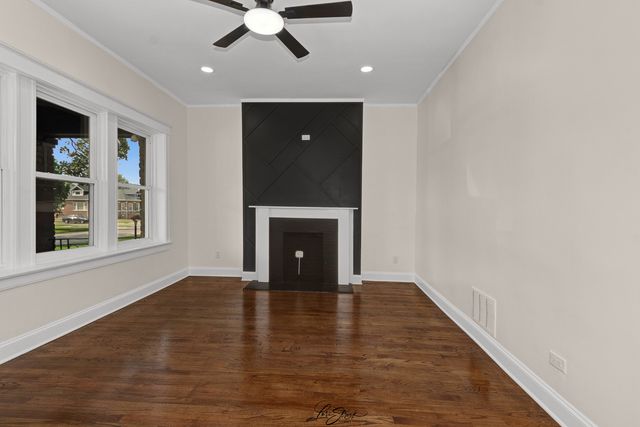 7811 S Wabash Avenue, Chicago, IL 60619