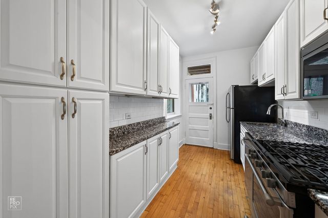 731 W Bittersweet Place 2S, Chicago, IL 60613