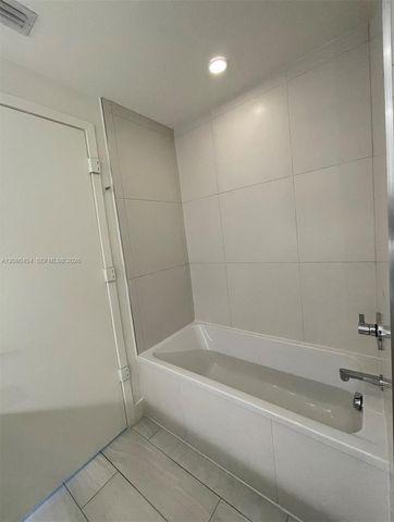 2000 Metropica Way 504, Sunrise, FL 33323