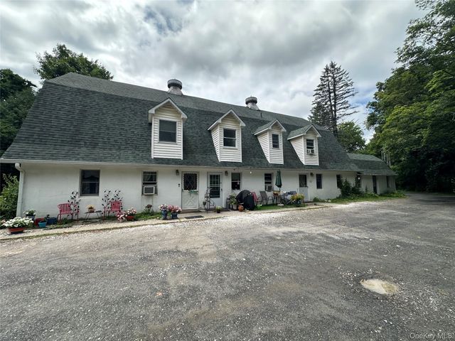 15 Kelly Lane, Pine Bush, NY 12566