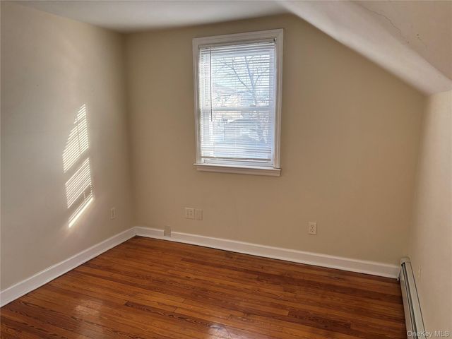 39 W Jericho Turnpike, Mineola, NY 11501