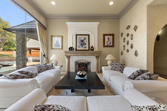 5613 Versailles Court, Colleyville, TX 76034