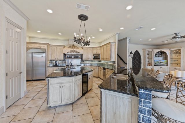 5613 Versailles Court, Colleyville, TX 76034