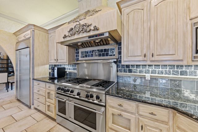5613 Versailles Court, Colleyville, TX 76034