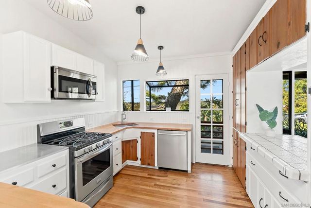 620 Plumosa Ave, Vista, CA 92081