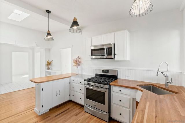 620 Plumosa Ave, Vista, CA 92081