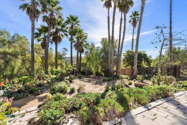 620 Plumosa Ave, Vista, CA 92081