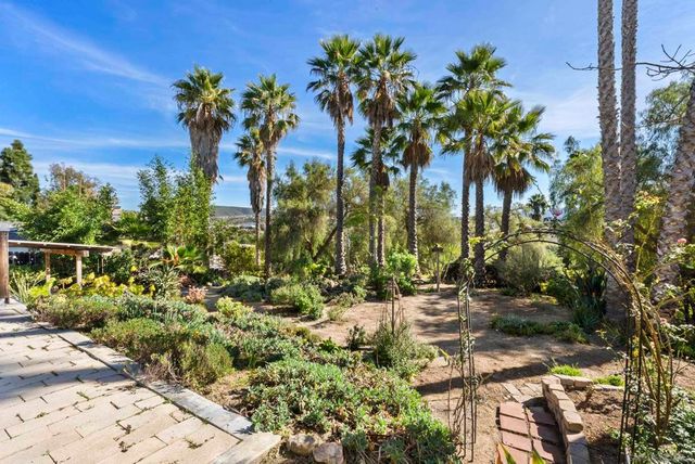 620 Plumosa Ave, Vista, CA 92081