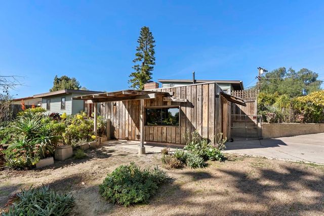 620 Plumosa Ave, Vista, CA 92081