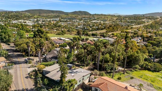 620 Plumosa Ave, Vista, CA 92081