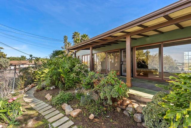 620 Plumosa Ave, Vista, CA 92081