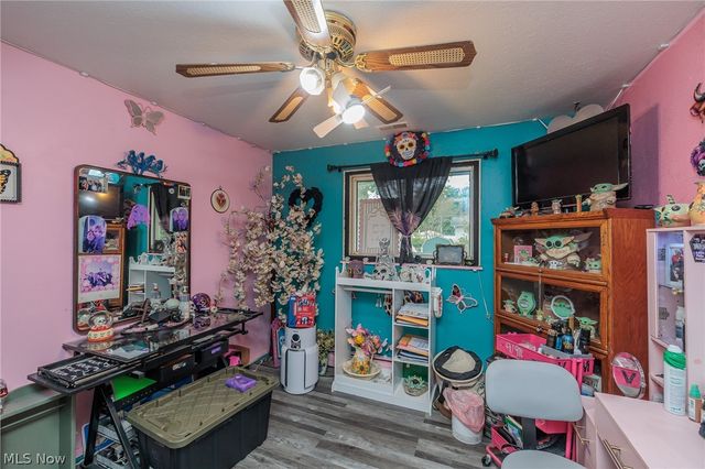 5142 E Berkshire Drive E, North Olmsted, OH 44070