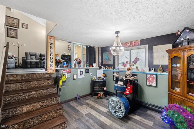 5142 E Berkshire Drive E, North Olmsted, OH 44070