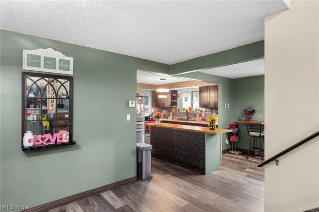 5142 E Berkshire Drive E, North Olmsted, OH 44070