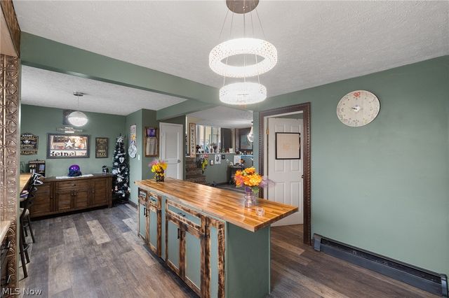 5142 E Berkshire Drive E, North Olmsted, OH 44070