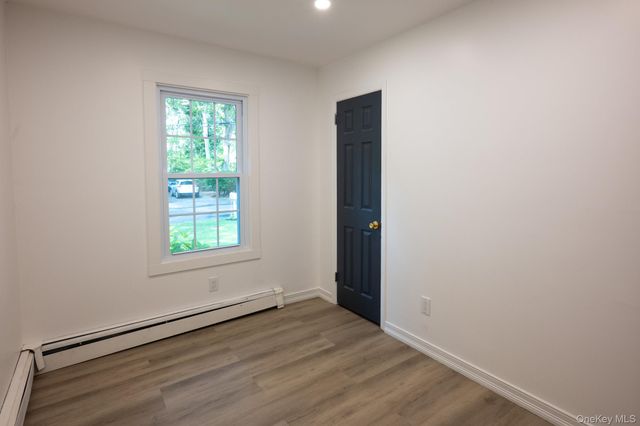 8 Silver Road, Mastic Beach, NY 11951