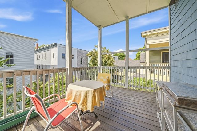 113 Antrim St 3, Cambridge, MA 02139