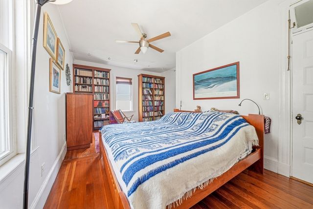 113 Antrim St 3, Cambridge, MA 02139