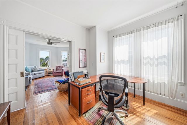 113 Antrim St 3, Cambridge, MA 02139