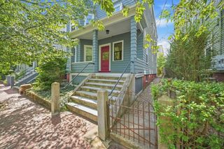113 Antrim St 3, Cambridge, MA 02139