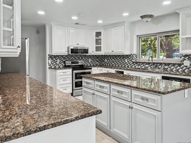 13111 Creek Briar, San Antonio, TX 78230