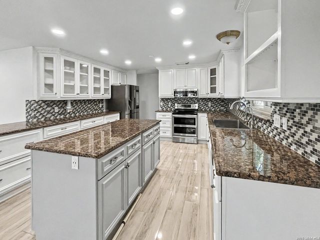 13111 Creek Briar, San Antonio, TX 78230
