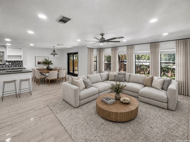 13111 Creek Briar, San Antonio, TX 78230