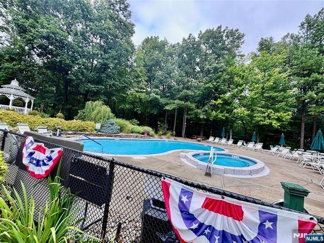 5302 Richmond Road, West Milford, NJ 07480