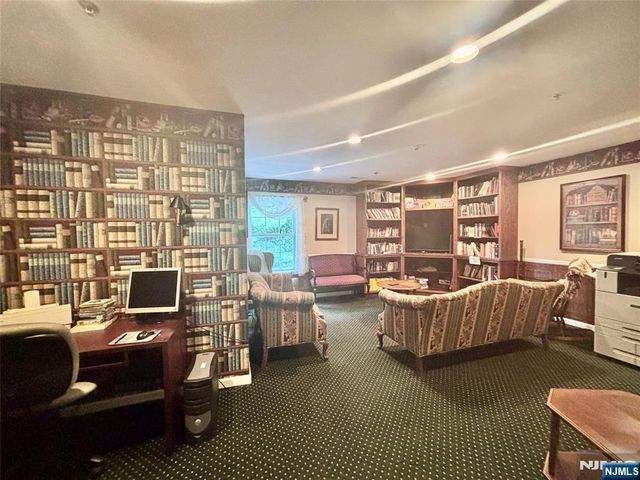 5302 Richmond Road, West Milford, NJ 07480