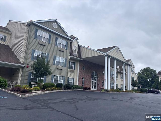5302 Richmond Road, West Milford, NJ 07480