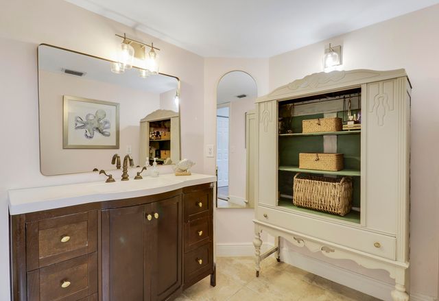 5469 Eagle Lake Drive, Palm Beach Gardens, FL 33418