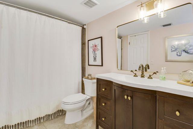 5469 Eagle Lake Drive, Palm Beach Gardens, FL 33418
