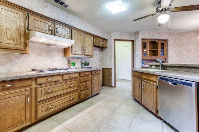 2411 Aspen Street, Richardson, TX 75082