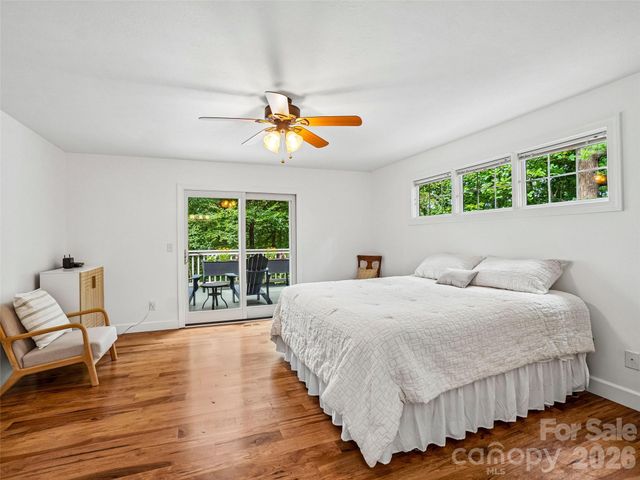 10 Chestnut Top Circle, Mills River, NC 28759