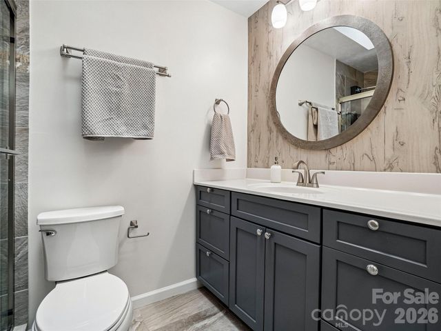 10 Chestnut Top Circle, Mills River, NC 28759
