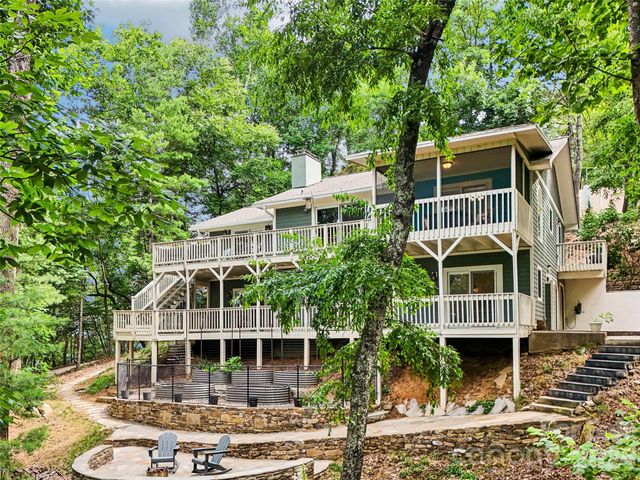 10 Chestnut Top Circle, Mills River, NC 28759