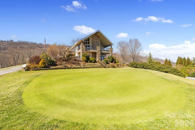 10 Chestnut Top Circle, Mills River, NC 28759