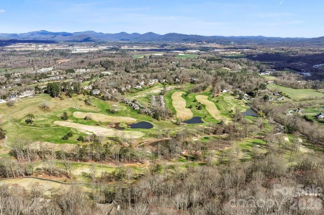 10 Chestnut Top Circle, Mills River, NC 28759