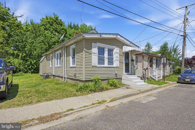 152 CUMBERLAND AVE, Penns Grove, NJ 08069