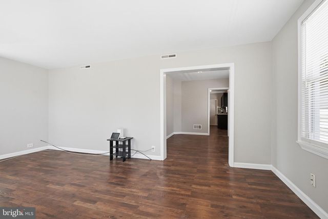 152 CUMBERLAND AVE, Penns Grove, NJ 08069