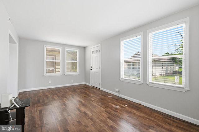 152 CUMBERLAND AVE, Penns Grove, NJ 08069