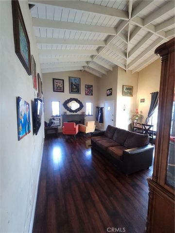 9236 Mango, Fontana, CA 92335