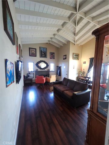 9236 Mango, Fontana, CA 92335