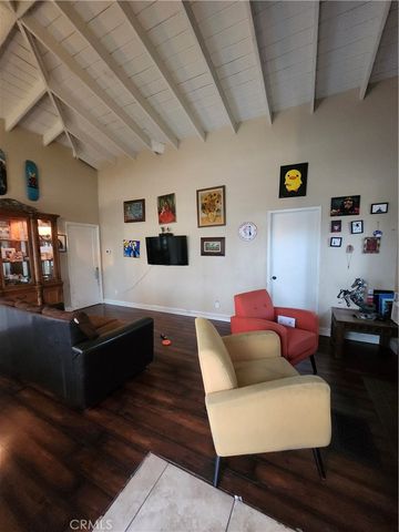 9236 Mango, Fontana, CA 92335