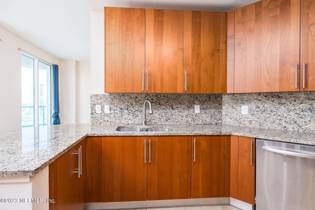 1431 RIVERPLACE Boulevard 2104, Jacksonville, FL 32207