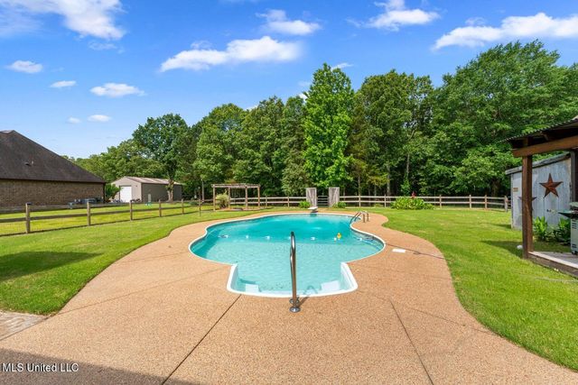 367 W Byhalia Creek Farms Road, Byhalia, MS 38611